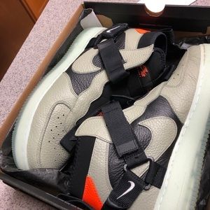 Nike AF1 Utility Mid